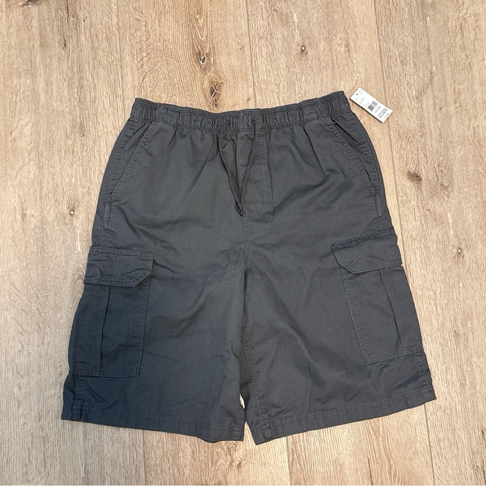 NWT boys husky solid pull on short forged iron